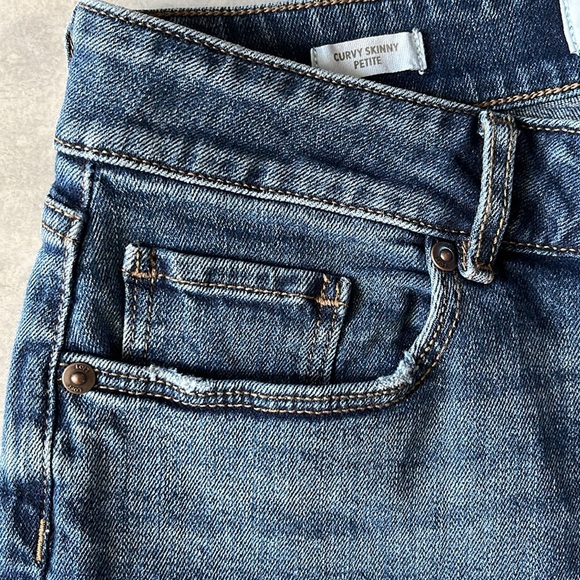 Loft   Jeans  Curvy Skinny  Dark Wash   EUC  some fading and whiskering  Size 6P - Picture 4 of 9